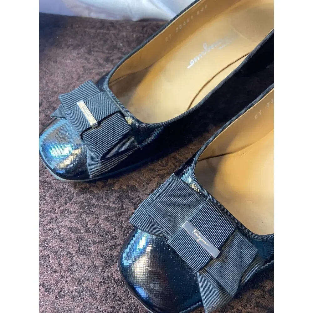 Salvatore Ferragamo patent leather‎ Vara Pump